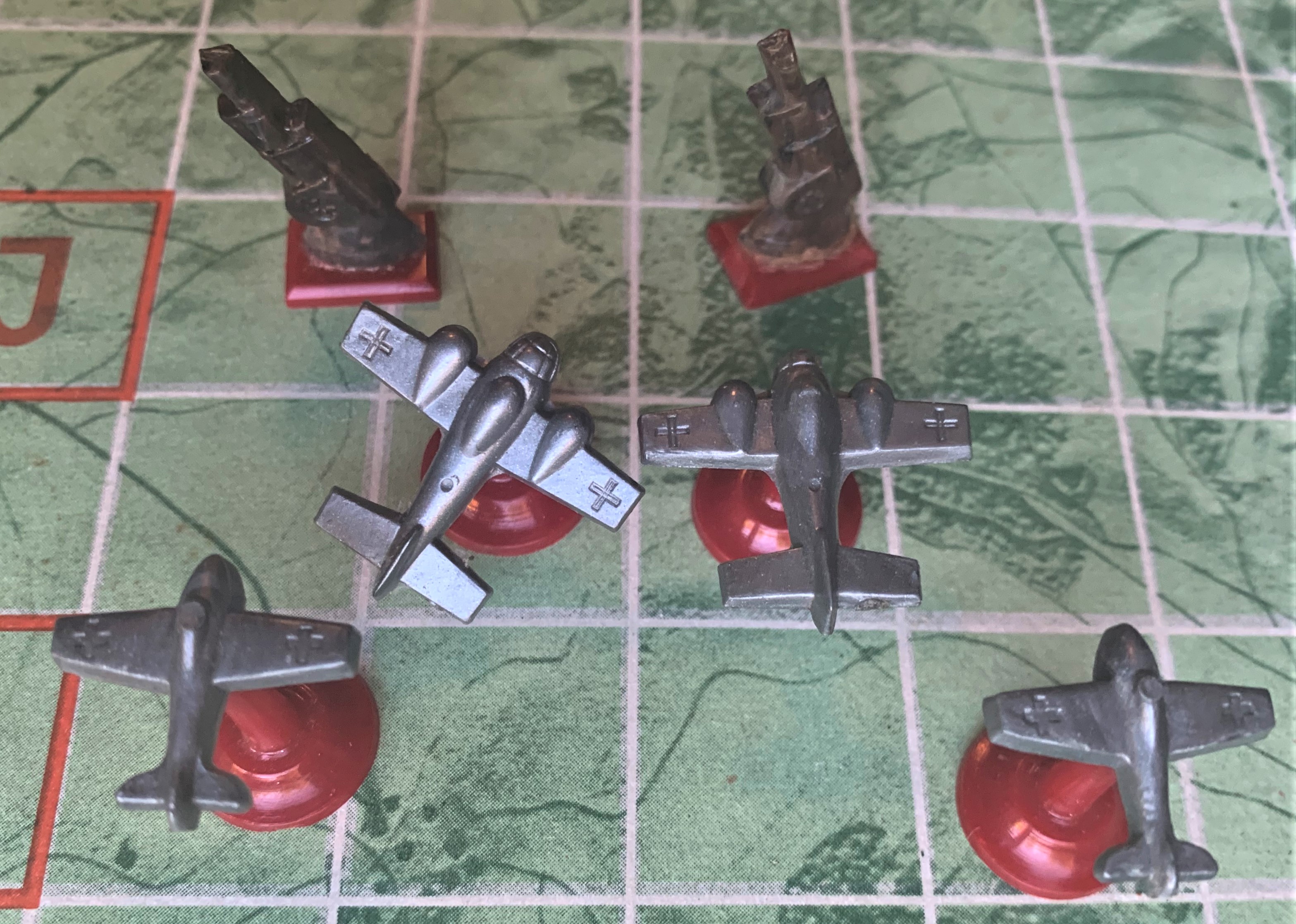 Playing pieces from Kampfgeschwader vorwarts!