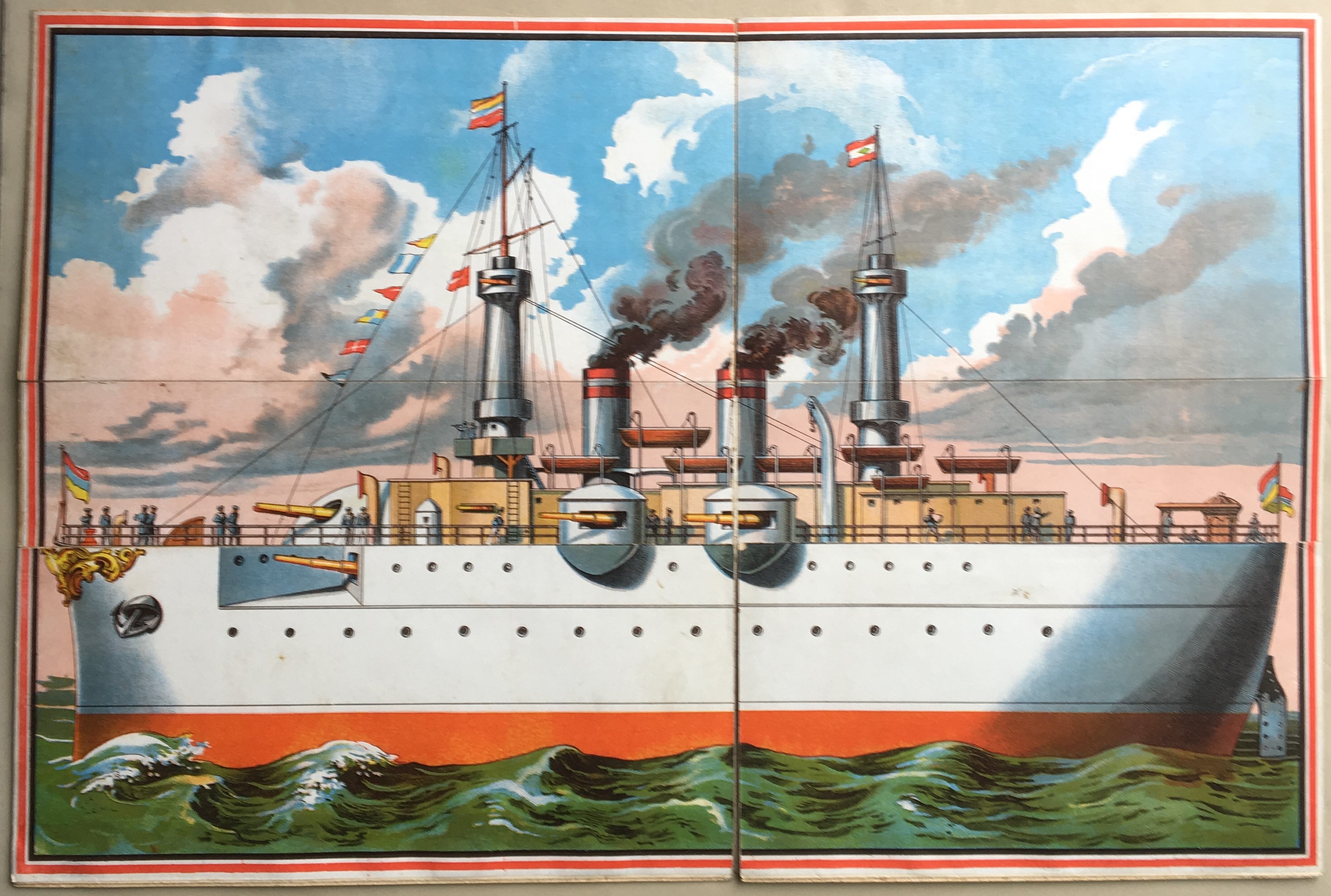 Marine-Spiel board in closed position showing ship exterior