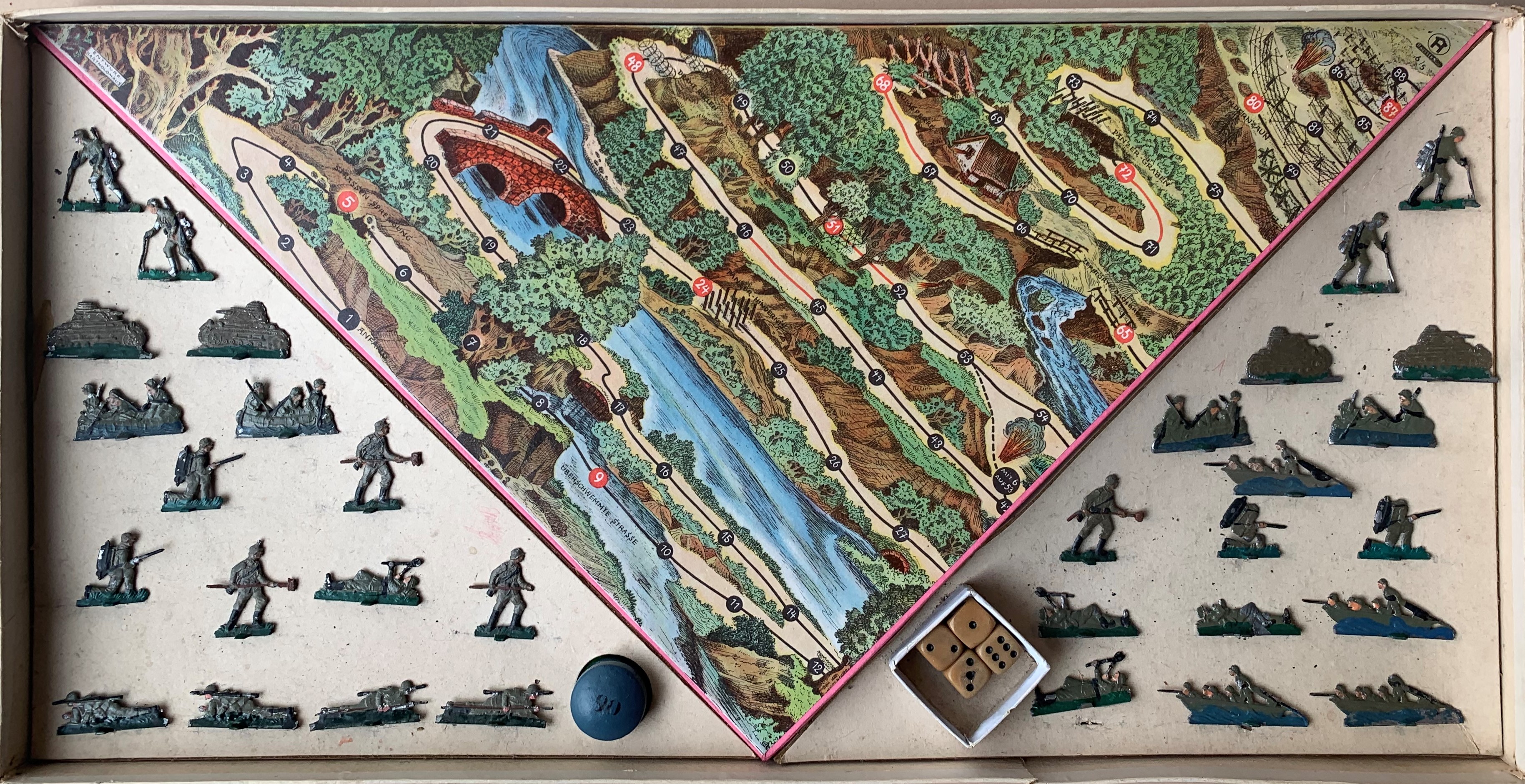 Contents of Sturmpioniere including metal playing pieces