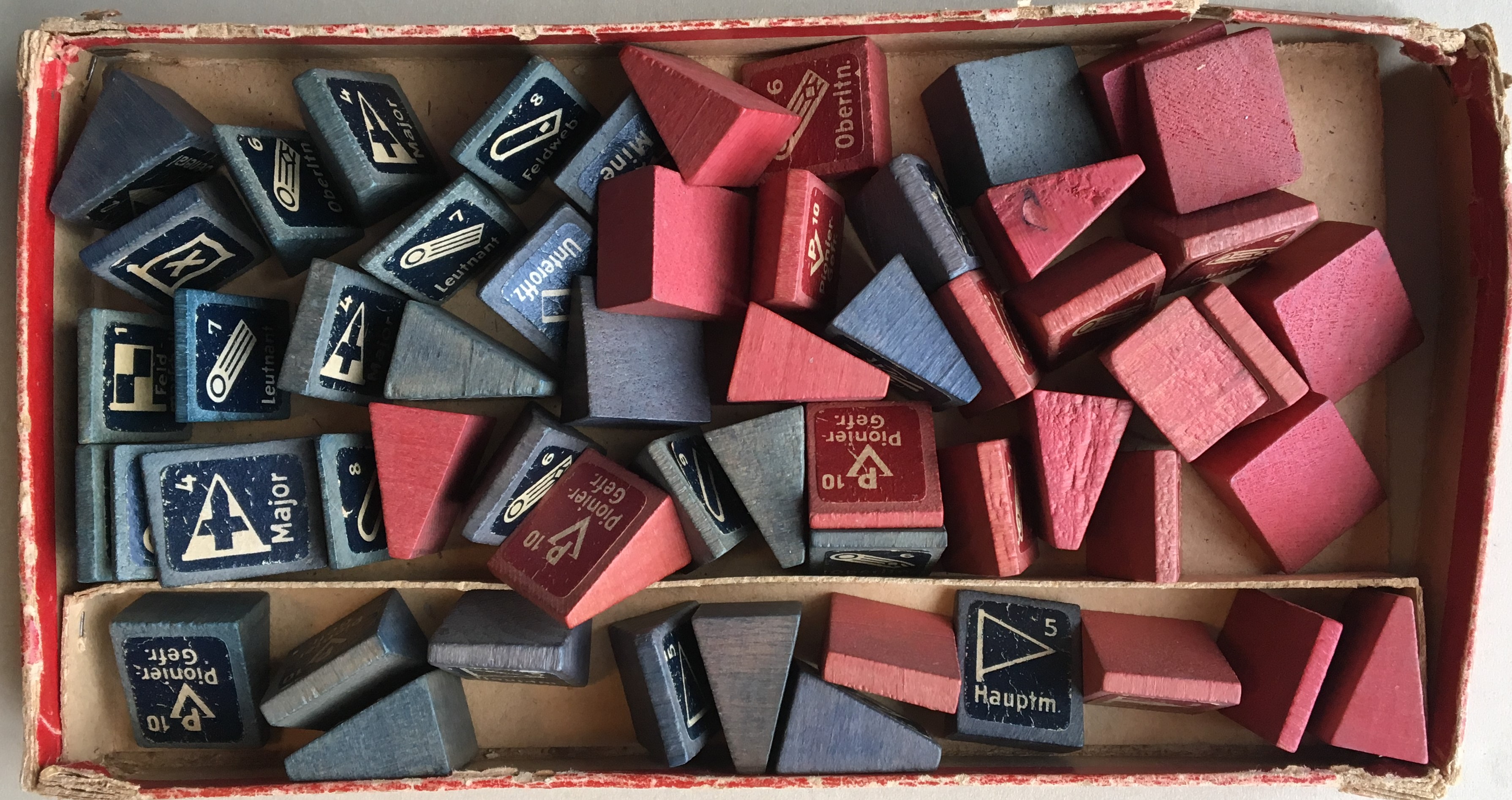 Feldherrn Box Contents
