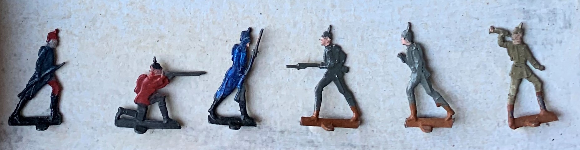 Metal playing pieces from Im Schutzengraben